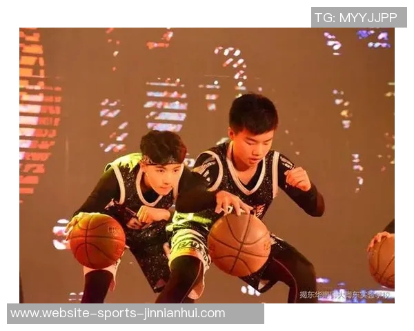 篮球明星在春晚舞台上的精彩瞬间回顾视频合集